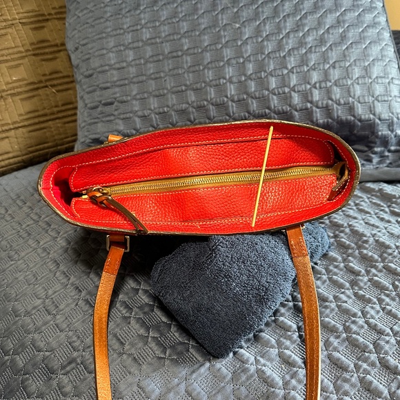 Dooney and Bourke Lexington shopper - Picture 6 of 12